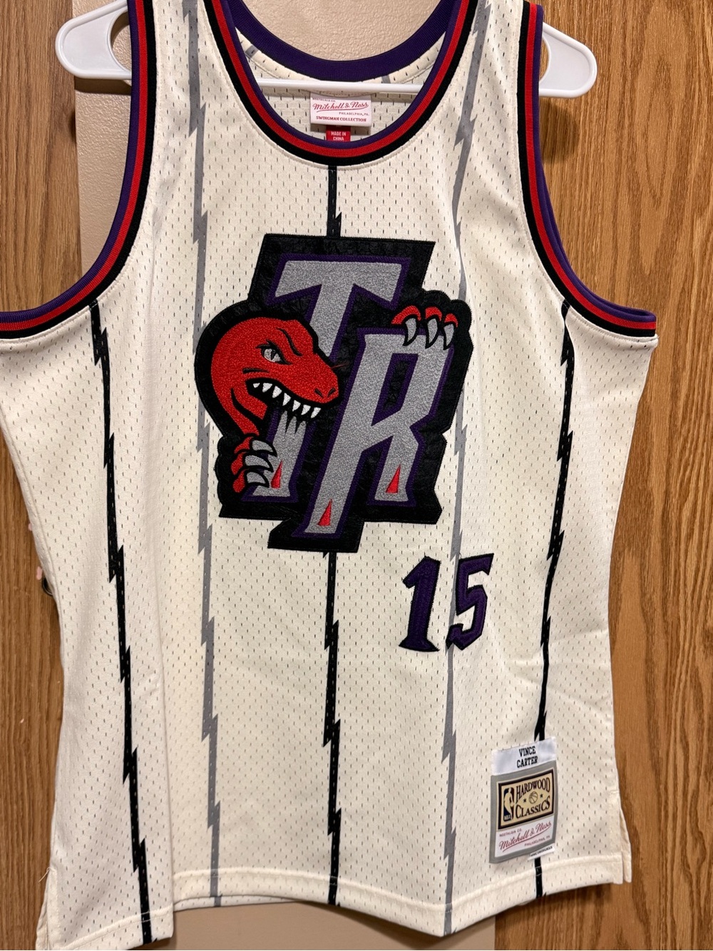 Mitchell & Ness Vince Carter #15 Raptors 98/99 White HWC Swingman jersey